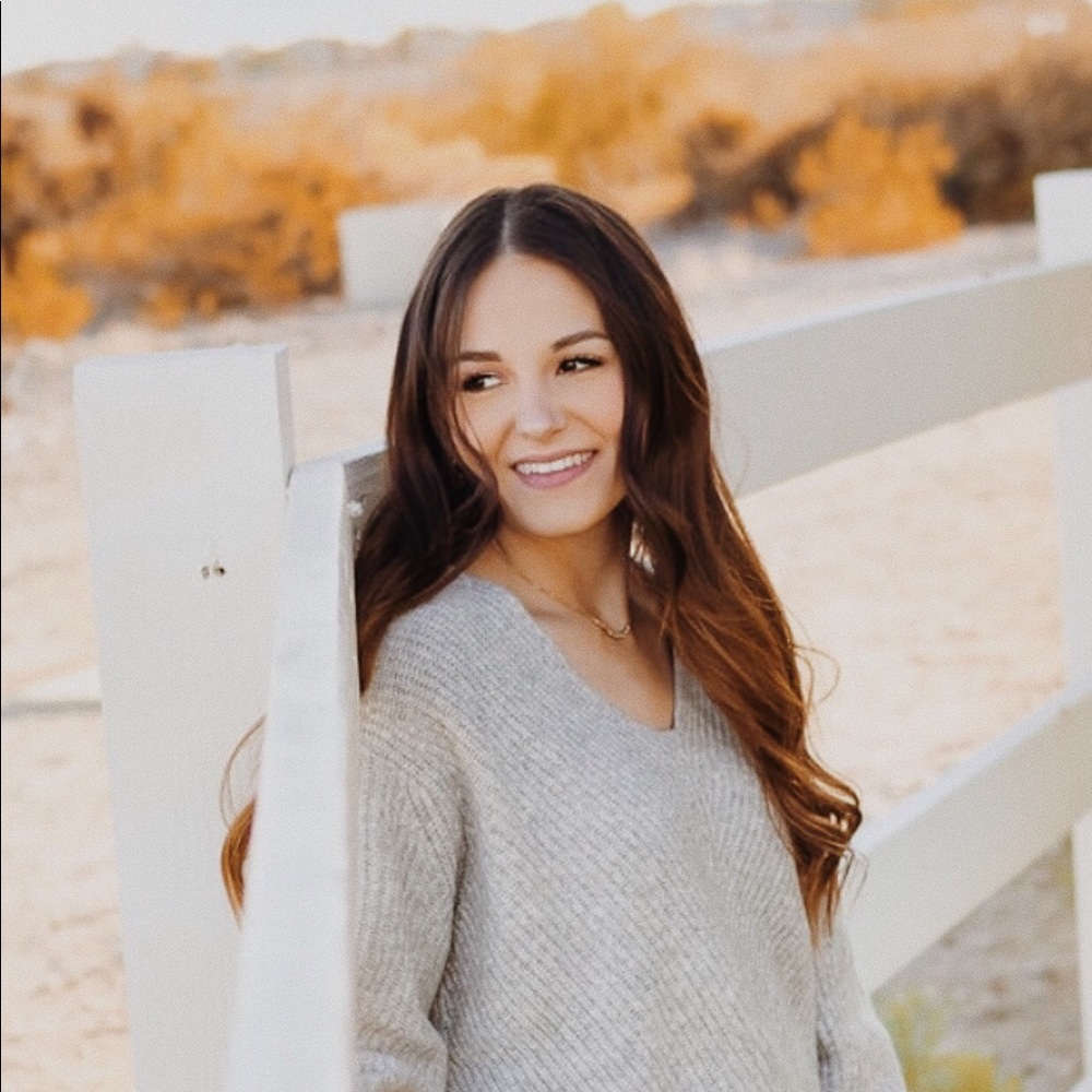 Meet your Posher, April